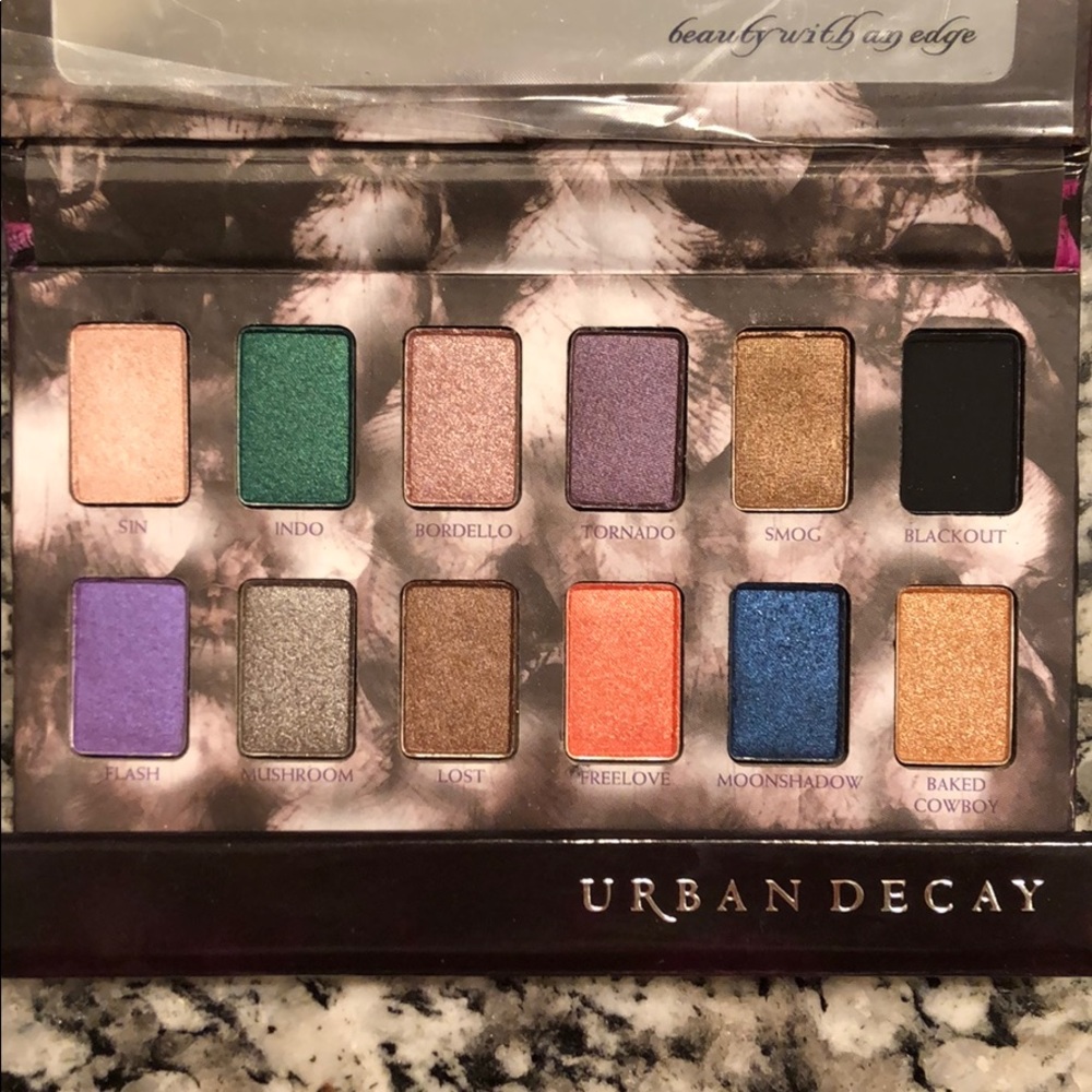 Urban Decay Shadow Box